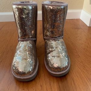 Gold Sequence UGG’S